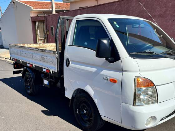 HYUNDAI HR 2.5 TCI HD LONGO COM CAÇAMBA 4X2 8V 97CV TURBO INTERCOOLER DIESEL 2P MANUAL